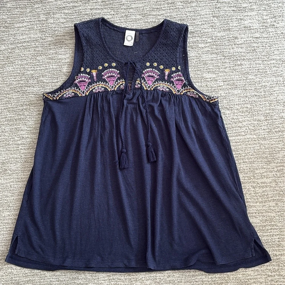 Anthropologie Akemi + Kin Crochet Williston Embroidered Tank Womens Size M Navy - Picture 9 of 14